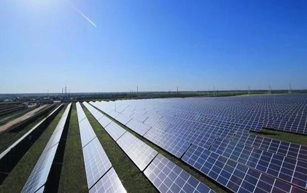 chino PV industria Resumen: más vidrio, capacidad de producción de módulos y 400 MW parque solar
