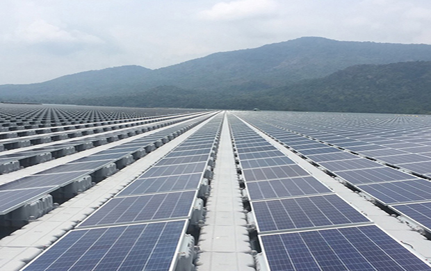 La oferta de crowdfunding solar flotante de Kenia podría terminar oliendo a rosas